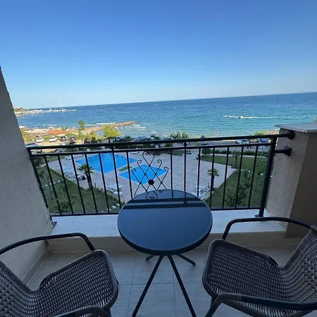Sea View Apartment On The Beachfront